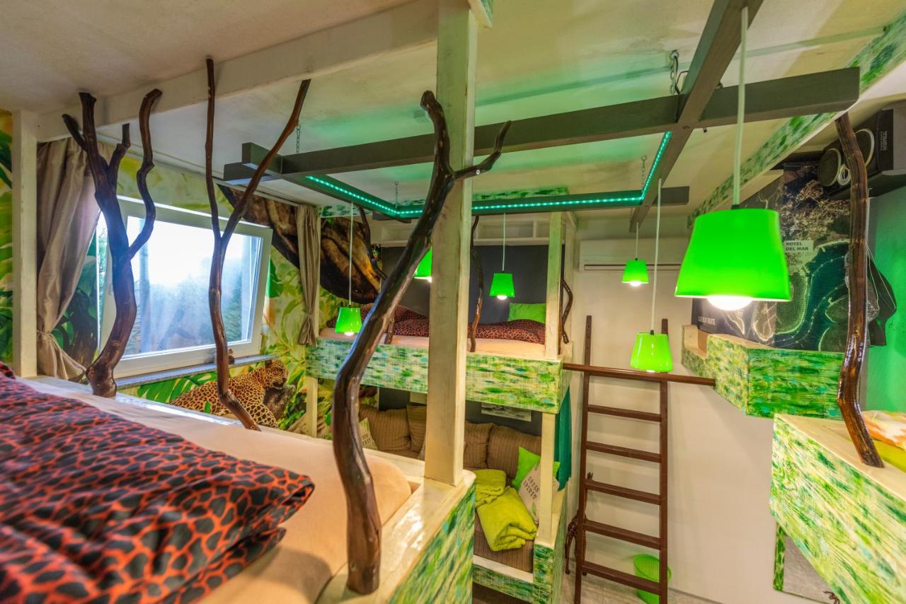 Ricardo Team-Hostel Пиешчана Увала Екстериор снимка