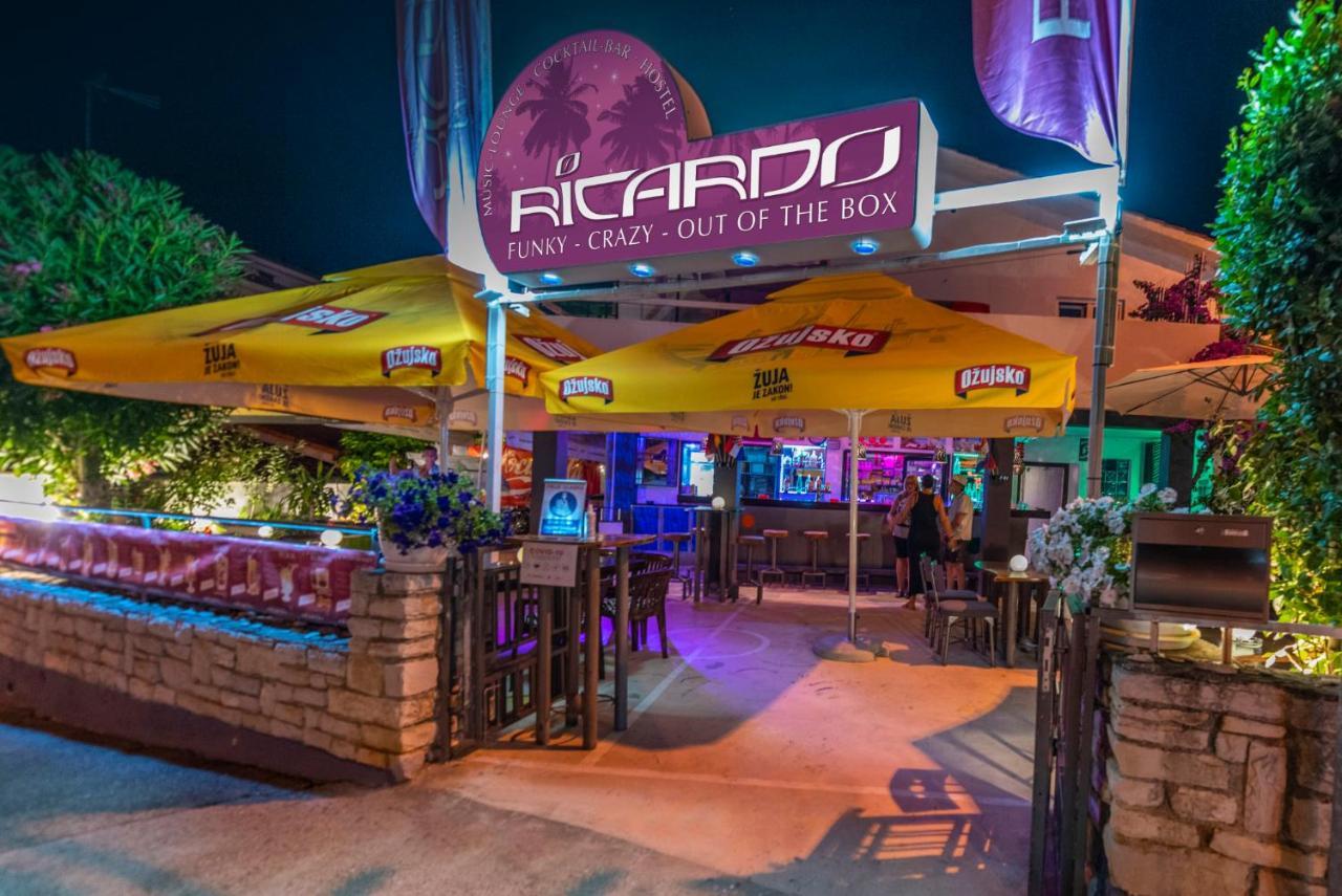 Ricardo Team-Hostel Пиешчана Увала Екстериор снимка