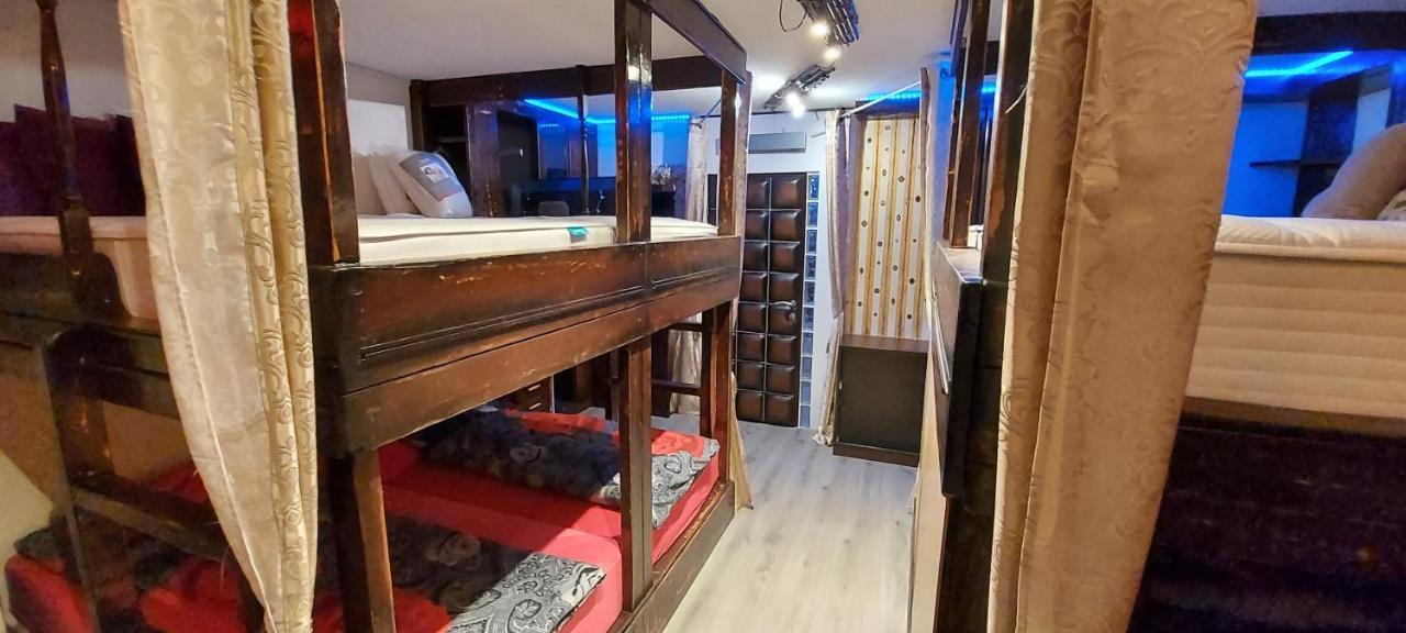Ricardo Team-Hostel Пиешчана Увала Екстериор снимка